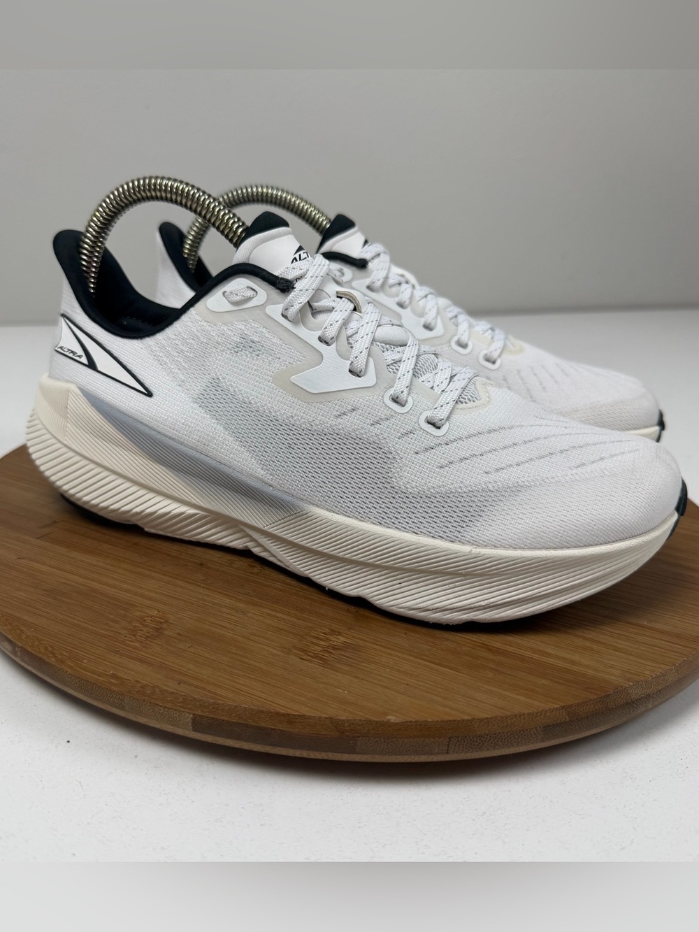 Altra Experience Flow Women’s Athletic Road Running Shoes
